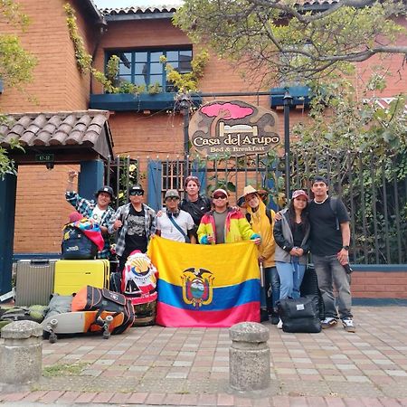 Casa Del Arupo Hostel Кито Екстериор снимка
