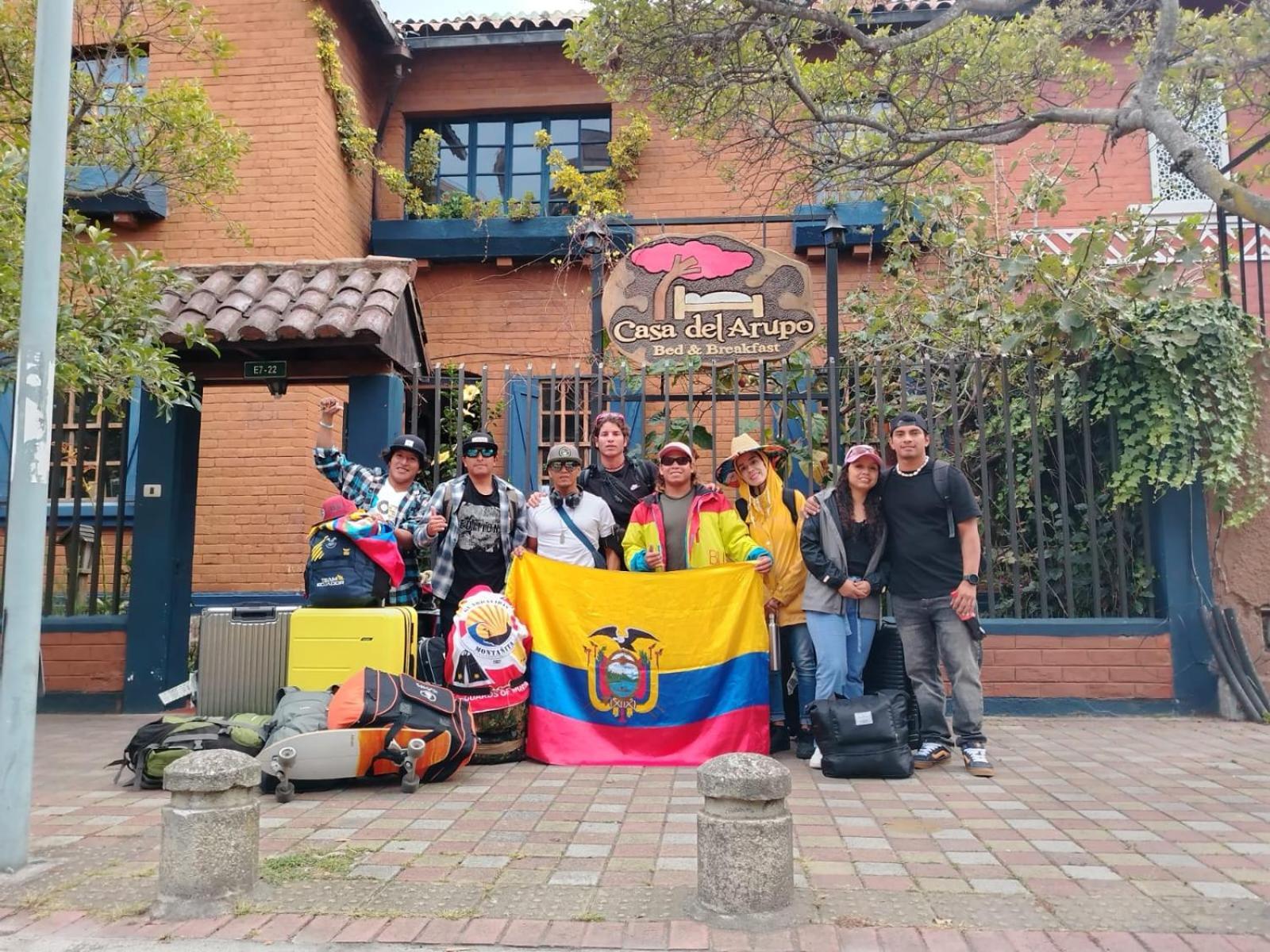 Casa Del Arupo Hostel Кито Екстериор снимка
