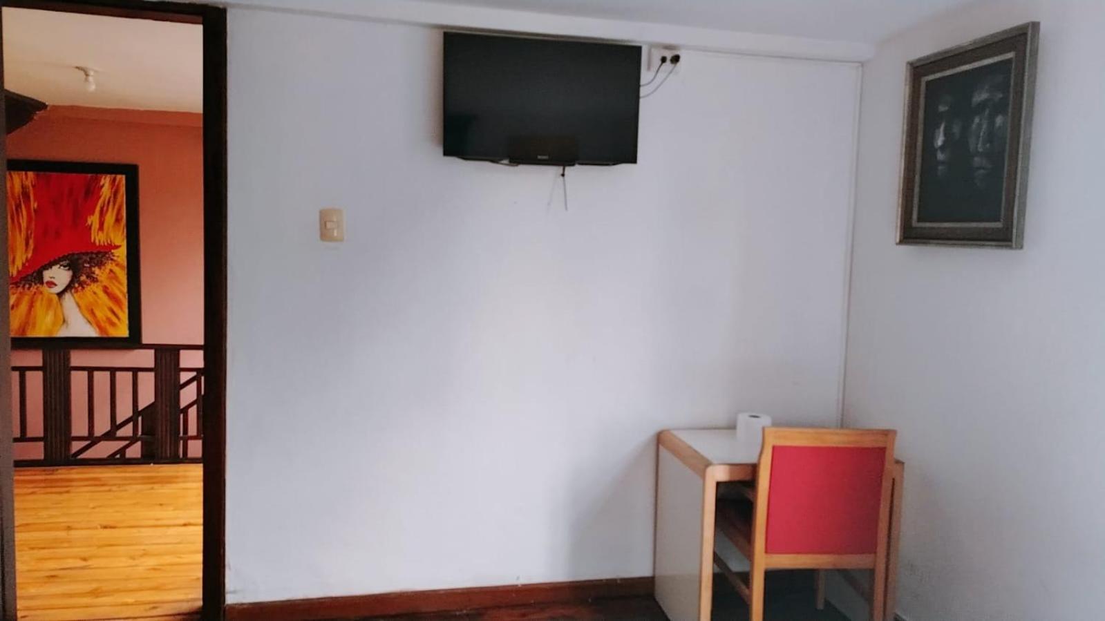 Casa Del Arupo Hostel Кито Екстериор снимка